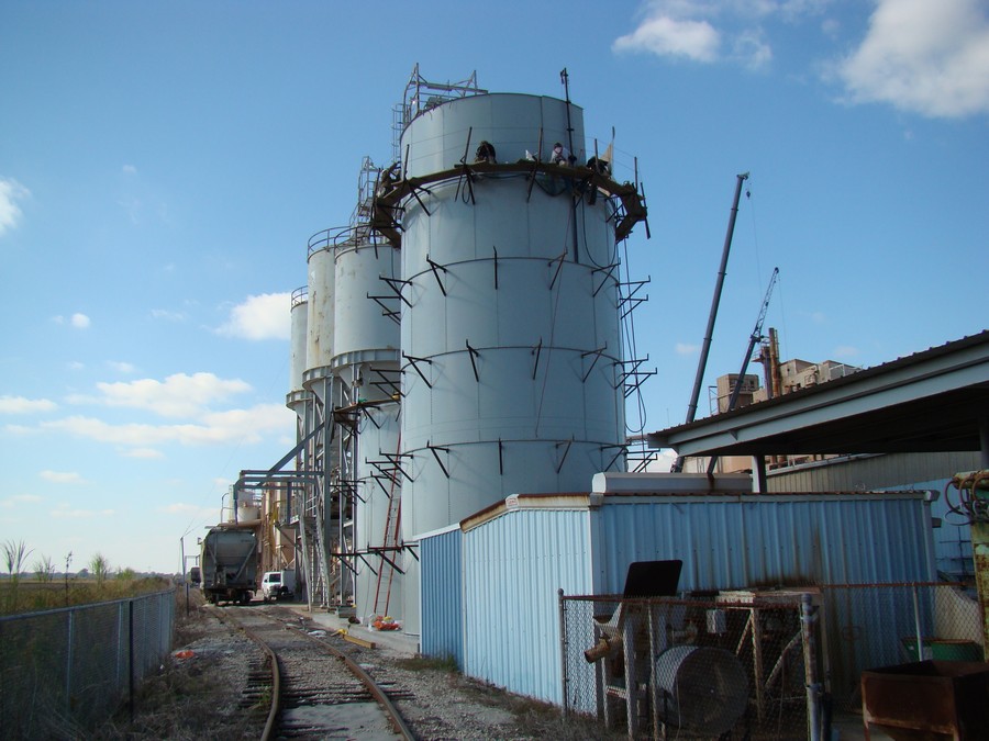 dry bulk tank erection